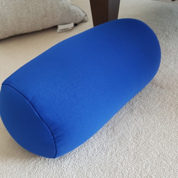 2 Pack Brand New Throw Microbead Pillows - Picture 4 of 8